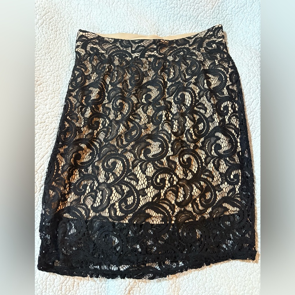 🌺 3 For $20 ~ NWOT Maurices Beige With Black Lace Skirt Size Large 🖤